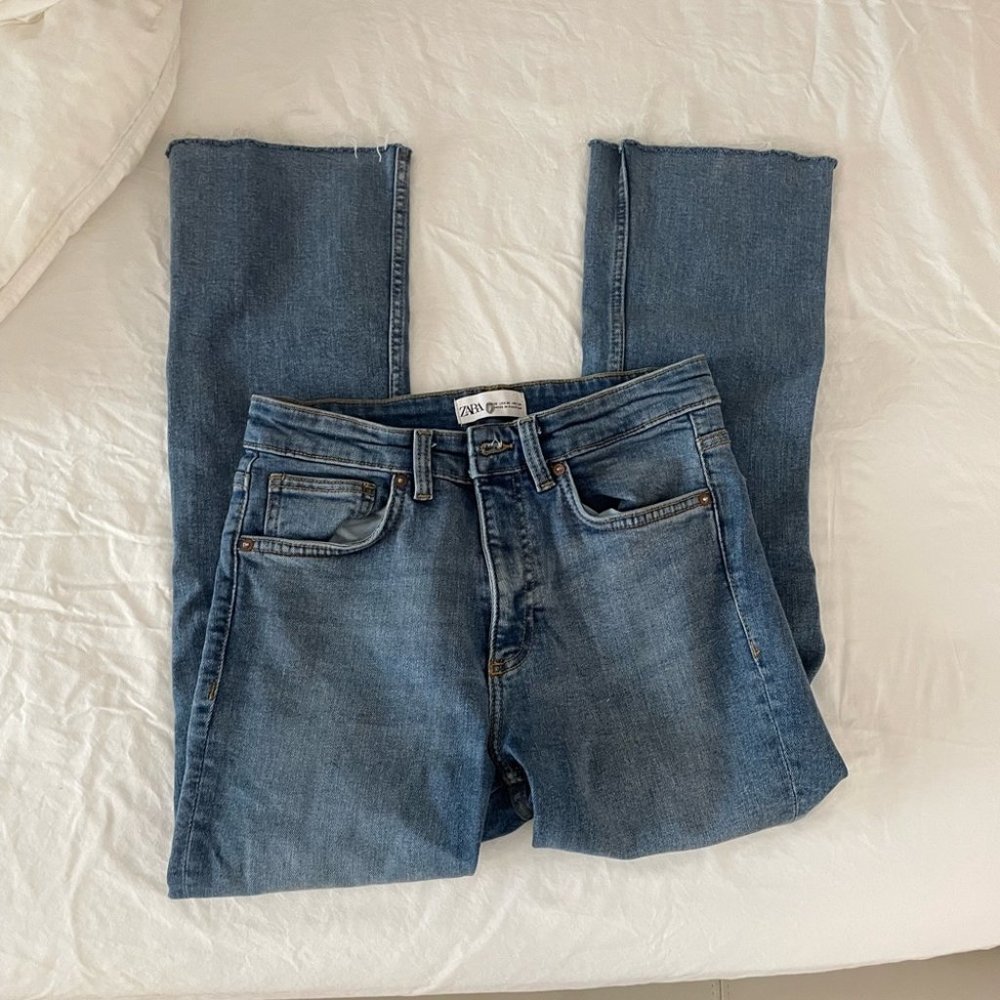 ZARA straight frayed hem jeans